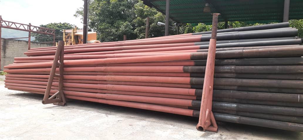 Postes metálicos tubulares